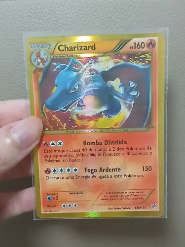 Carta Charizard shiny