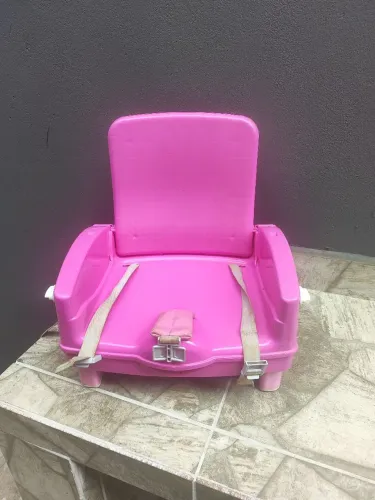 Cadeira de alimentação rosa