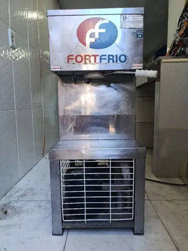 Máquina de Sorvete FortiFrio V5 Profissional - Ótimo Estado