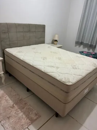 cama de casal Gran Melia (colchão de mola ensacada, box e cabeceira)