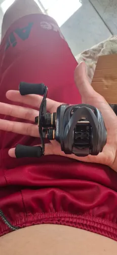 Carretilha de pesca seaknight falcan Iv 