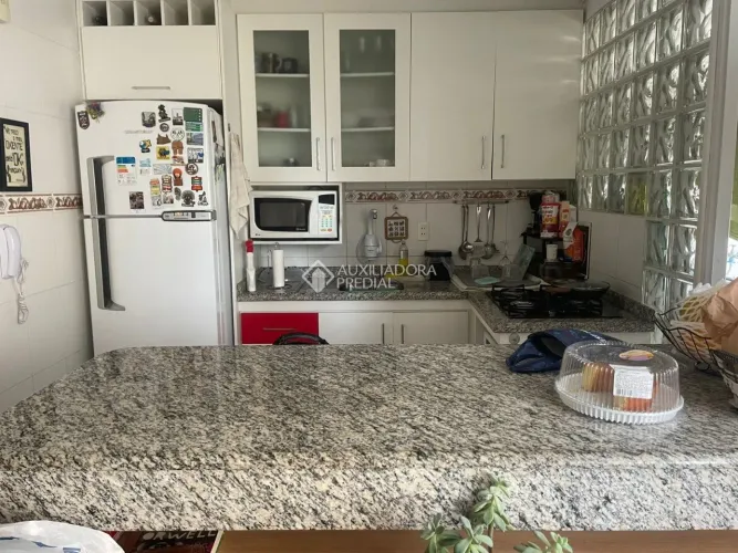 Apartamento à venda no bairro Estreito com 58 m² e 2 dormitórios/quartos disponíveis.
