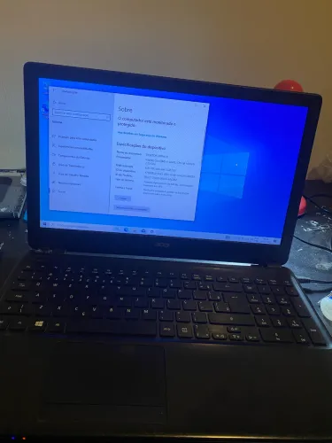 Notebook Acer E1