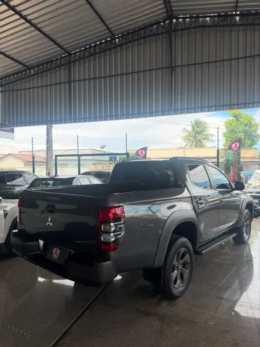 Mitsubishi L200 Tri. S. Outd. Plus 2.4 4X4 Die. AUT 2025