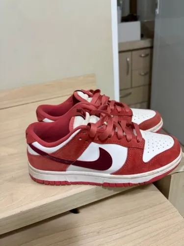 Tênis DUNK edição limitada dia dos namorados
