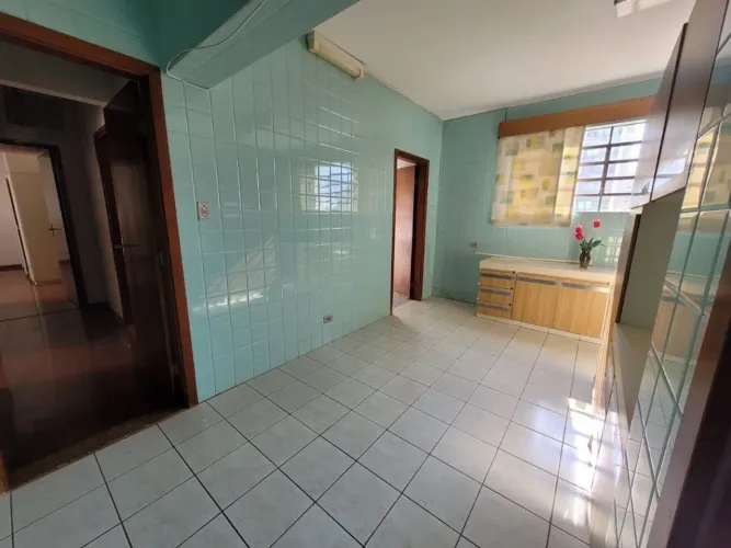 Apartamento com 3 dormitórios à venda, 141 m² por R$ 450.000,05 - Centro - Londrina/PR