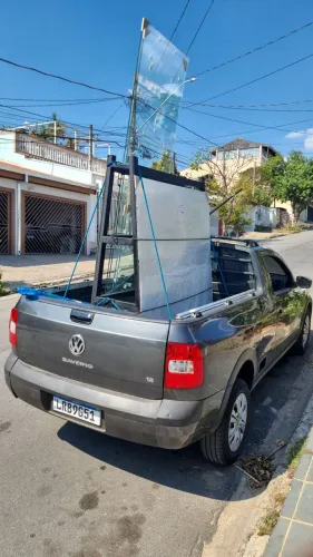 Transporte especializado em vidros e espelhos e fretes em geral.
