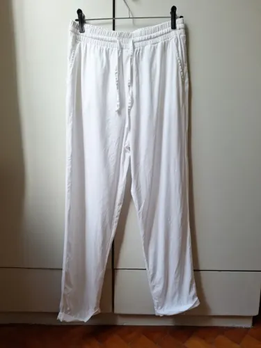 Calça branca forever 21 tam M