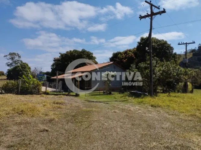 Chácara à Venda em Inhumas 47.000m², Potencial para Loteamento