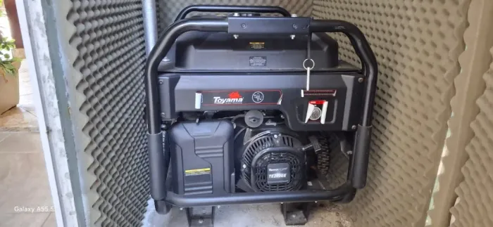 Gerador a Gasolina, Trifásico, 127 e 220 Volts