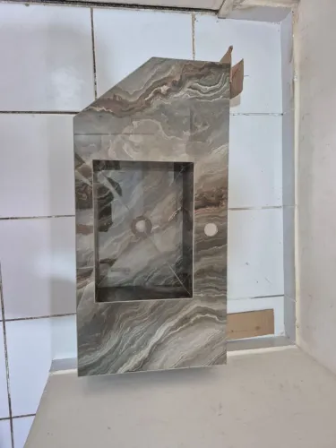 Vendo kit banheiro em Porcelanato.