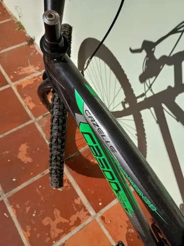 Vendo Bicicleta Colli CB500 Cazelle Preta/Verde Excelente!