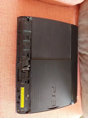 SÓ CONSOLE PLAYSTATION 3 COM DEFEITO PARA RESTAURAÇÃO OU APROVEITAR PEÇAS LEIA ABAIXO 
