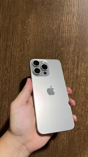 iPhone 15 pro Max 1Tb