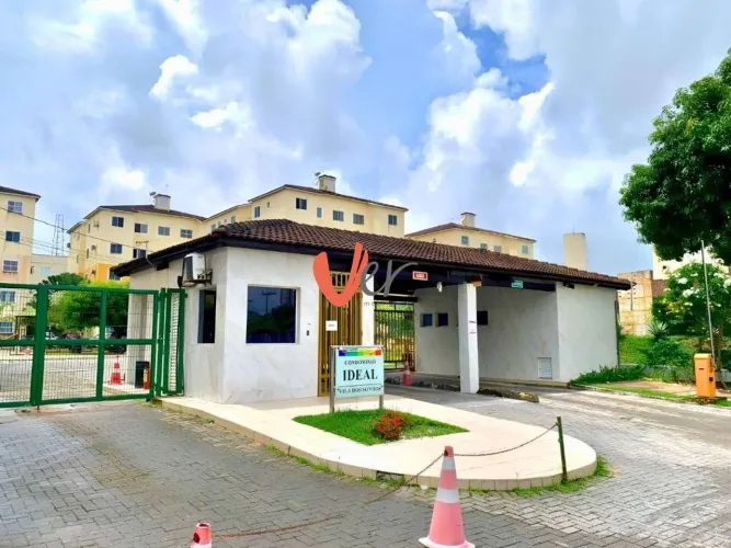 Apartamento com 2 dormitórios para alugar, 41 m² por R$ 1.130,00/mês - Messejana - Fortale