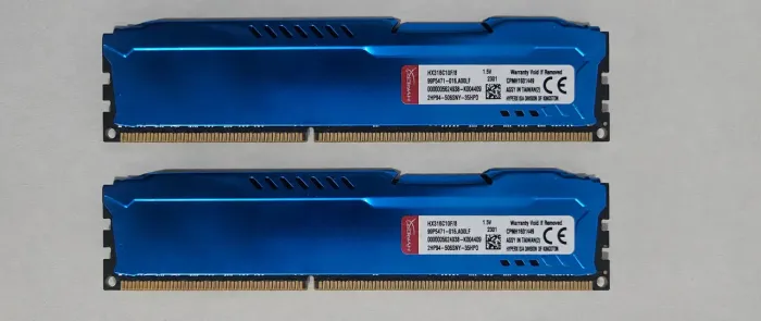 2 Memórias RAM 8GB DDR3 1600MHz Kingston HyperX Fury Blue