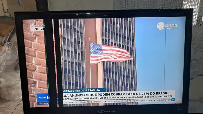 Tv buster 42 faixa na tela sem controle 