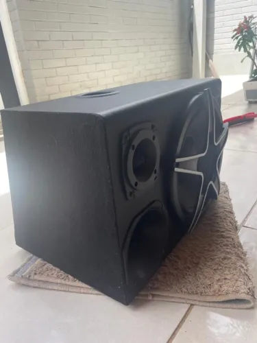 caixa amplificado de som