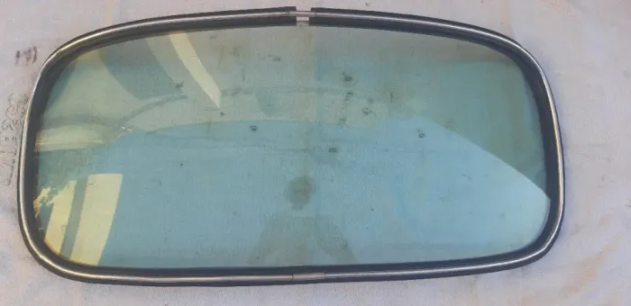 Vigia traseiro Fusca 1200 (Raridade) Vidro Pequeno