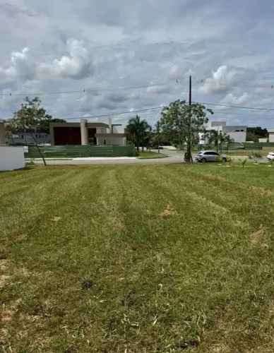 **TRANSFORME SEU SONHO EM REALIDADE: LOTE PRONTO PARA CONSTRUÇÃO!**