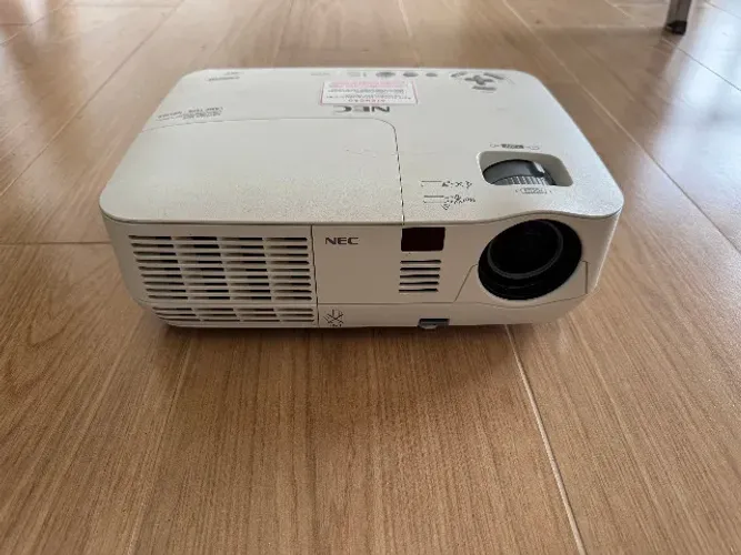 Projetor NEC V260 (Lâmpada NP13LP) 2600 Lumens - Usado, Ótimo Estado