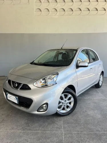 Nissan March SV 1.0 12V Flex 5P 2015