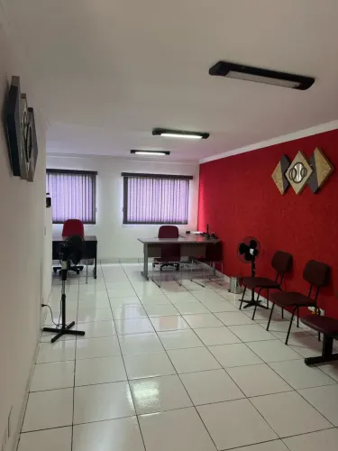 Sala para aluguel possui 35 metros quadrados em Jardim Monte Alegre - Taboão da Serra - SP