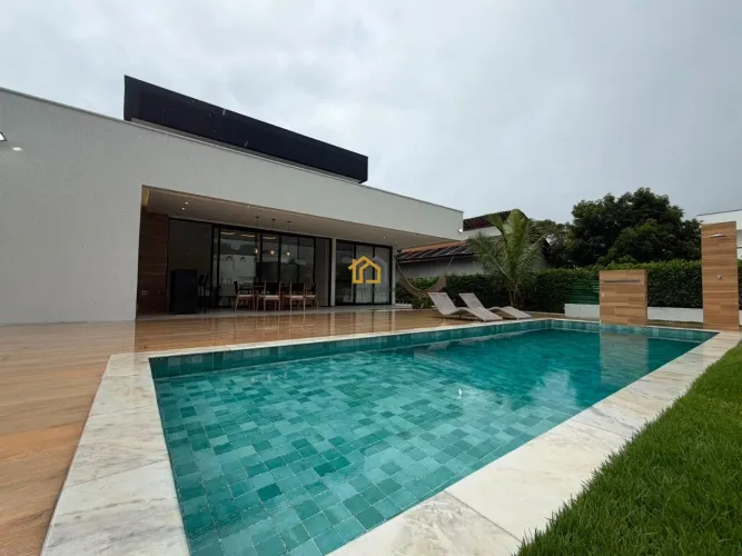 Casa mobiliada à venda em condomínio de alto padrão em Aldeia, 3 quartos, piscina e área g