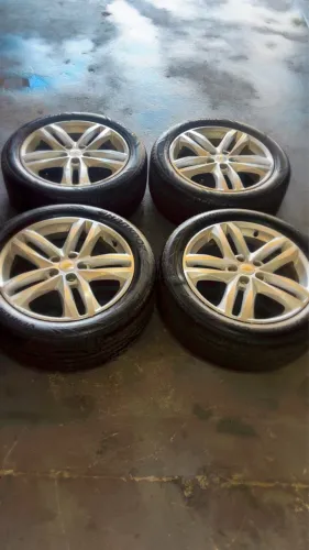 RODAS ARO 19 FURACÃO 5/114 PNEUS PRATICAMENTE NOVOS