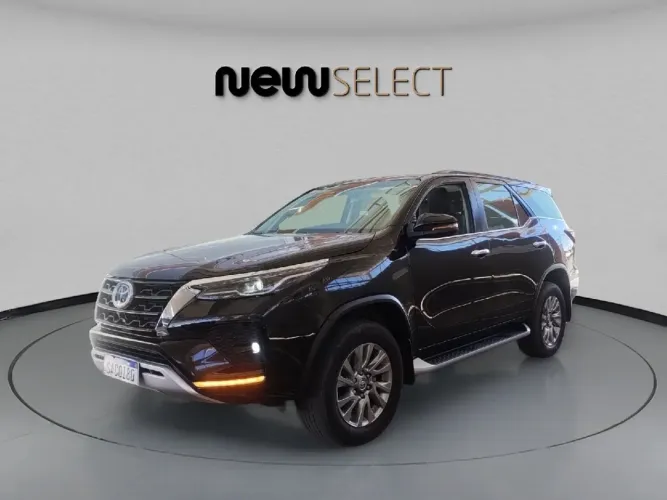 Toyota Hilux SW4 SRX 4X4 2.8 TDI 16V Dies. Aut. 2024