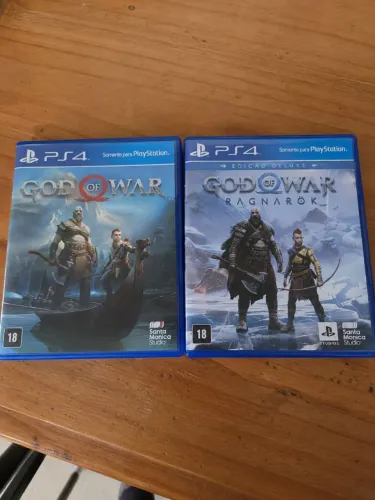 GOD OF WAR + GOD OF WAR RAGNAROK DELUXE (Ambos mídia física)