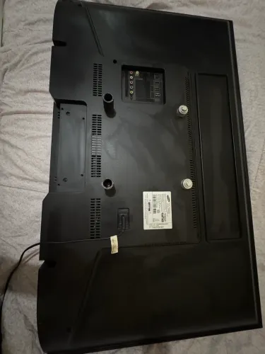 Tv apenas pra troca de peças