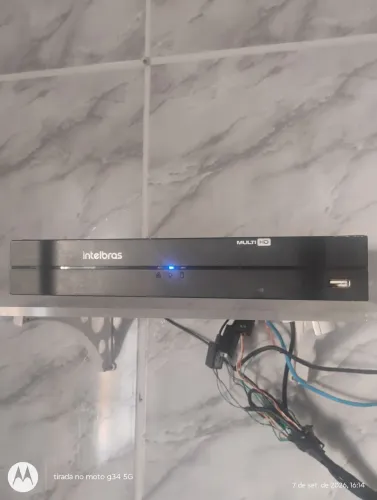 DVR Intelbras 4 canais + 4 câmeras