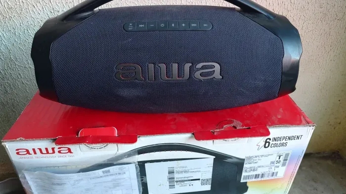 Bombox Aiwa plus $1.200
