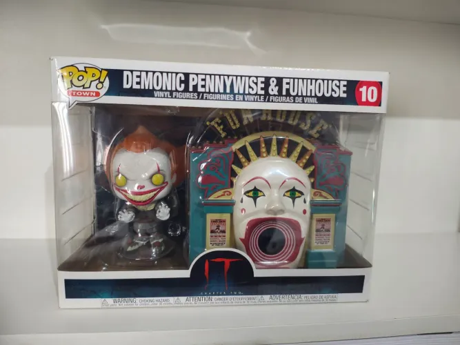 Funko Pop Movies: IT Demonic Pennywise & Funhouse - #10