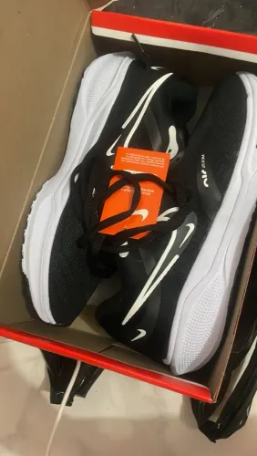 Tênis Nike de 110 por 100 número 43