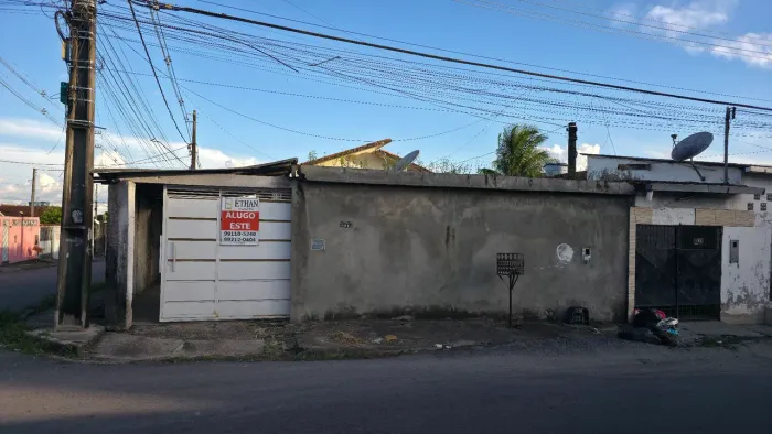 ALUGO - Casa no Conjunto Benhur
