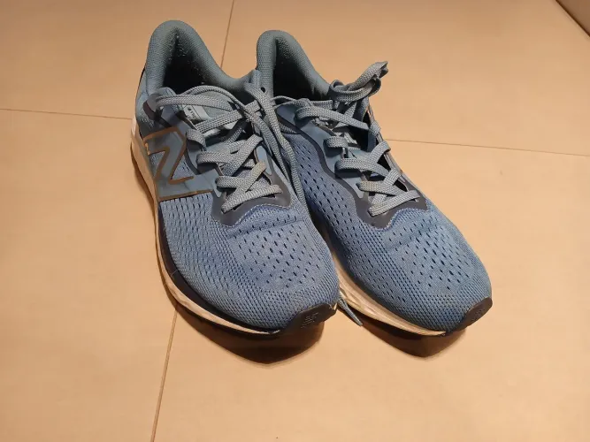 Tenis New Balance Fresh Foam 41 - excelente estado!!!