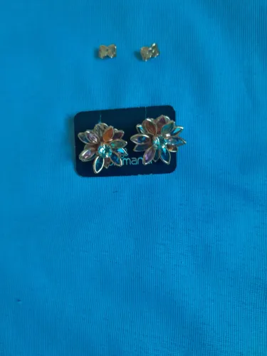 Brinco flor com pedra Rommanel nova