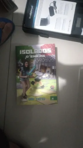 Livro Bibi Tatto Isolados o Enigma