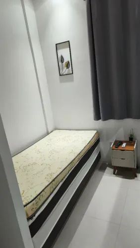 CENTRO NITERÓI - QUARTO PARA ESTUDANTE FEMININO - CASA COMPLETA - LOCALIZAÇÃO PERFEITA