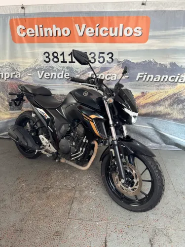 Yamaha Fazer 250 cc. - Financio em até 48x e parcelo em 21x no cartão