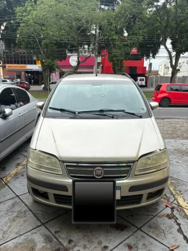 Fiat Idea ELX 1.4 MPI Fire Flex 8V 5P 2010