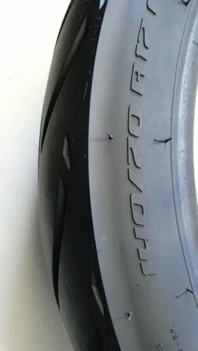 PNEU YAMAHA FAZER 140 70 17 ORIGINAL USADO