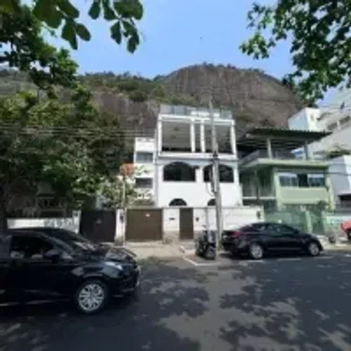 Casa Perfeita na Urca 480m² de Conforto e Modernidade