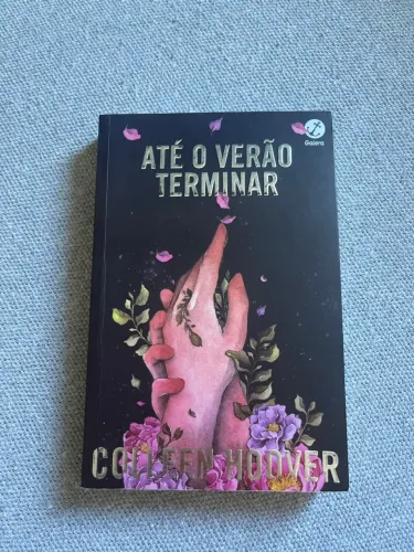 Livro Colleen Hoover - Até o Verão Terminar.