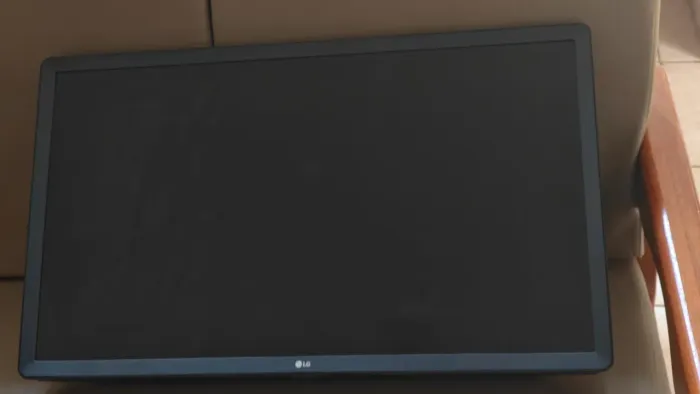 TV LG - 32LQ620BPSB - DEFEITO