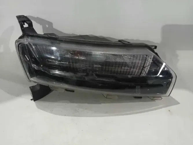 Farol Superior Direito C/ Led Kwid 2018 A 2023 - 266008192R