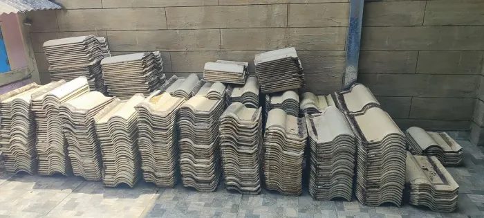 Telhas esmaltadas/resinadas
