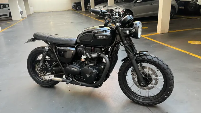 Bonneville T100 Black - Aceito troca